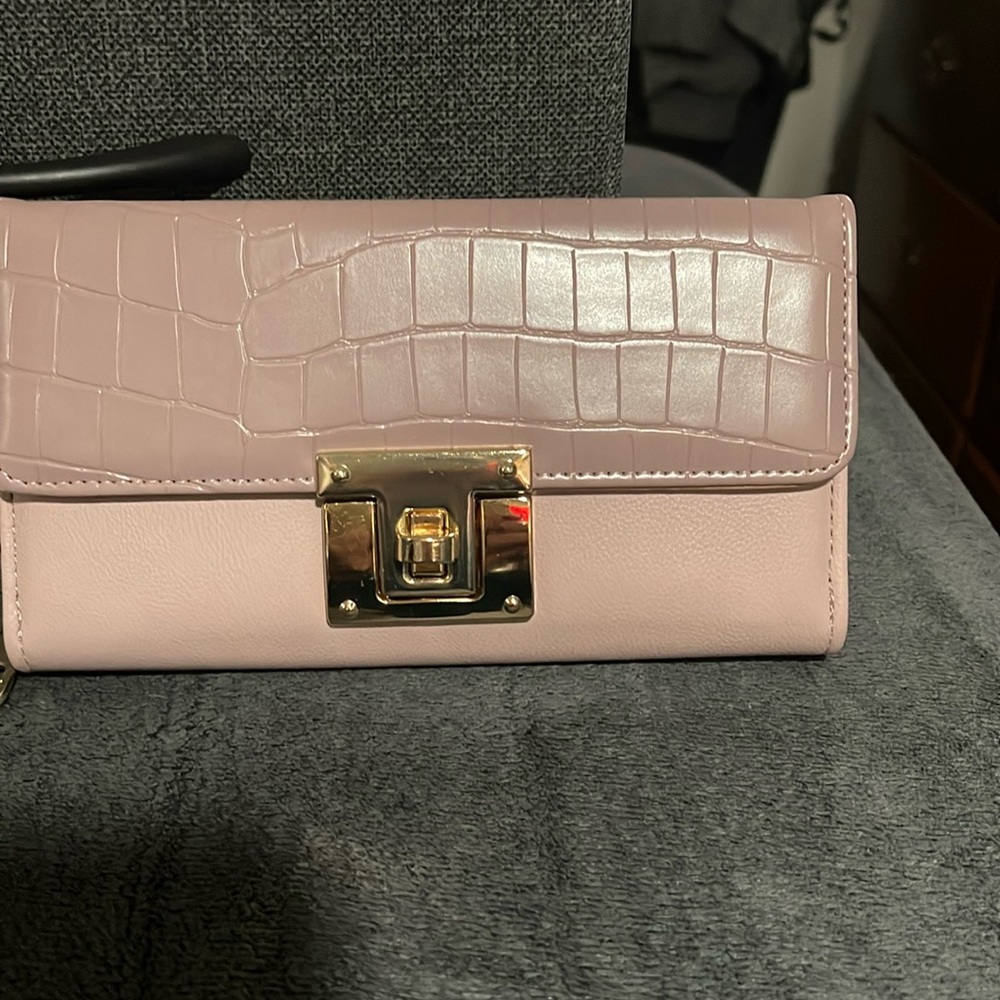 GIVEAWAY Vegan Leather Wallet Lavender With Croc & Smooth Detail Long